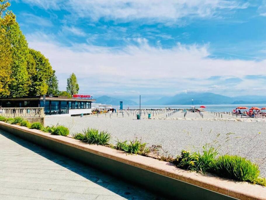 Sunshine On Garda Lake Desenzano del Garda Zewnętrze zdjęcie